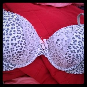 Victoria secrets bra 34 d